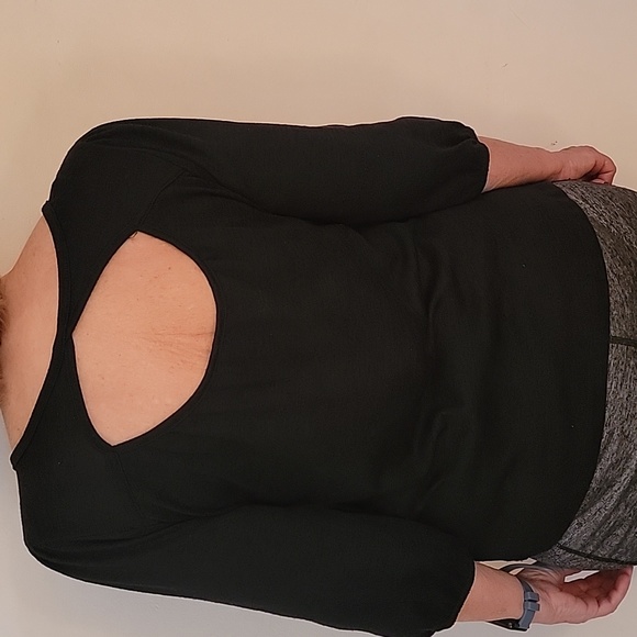 Open Back Top - Picture 2 of 7